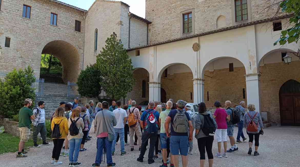 Soci In Gita Con Romagnabanca Nelle Marche (1)