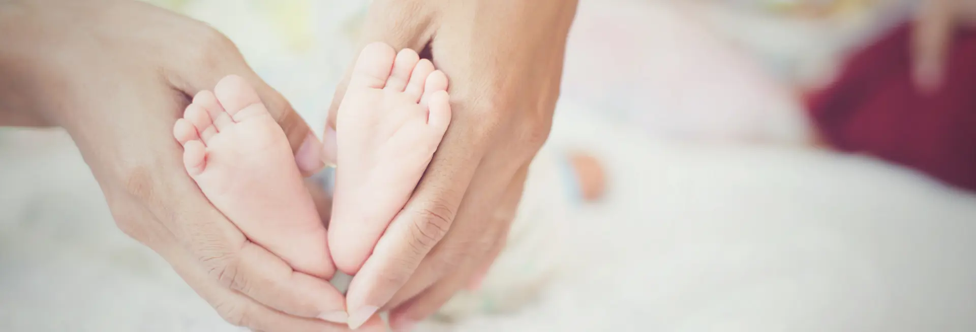 mani mamma piedi bimbi