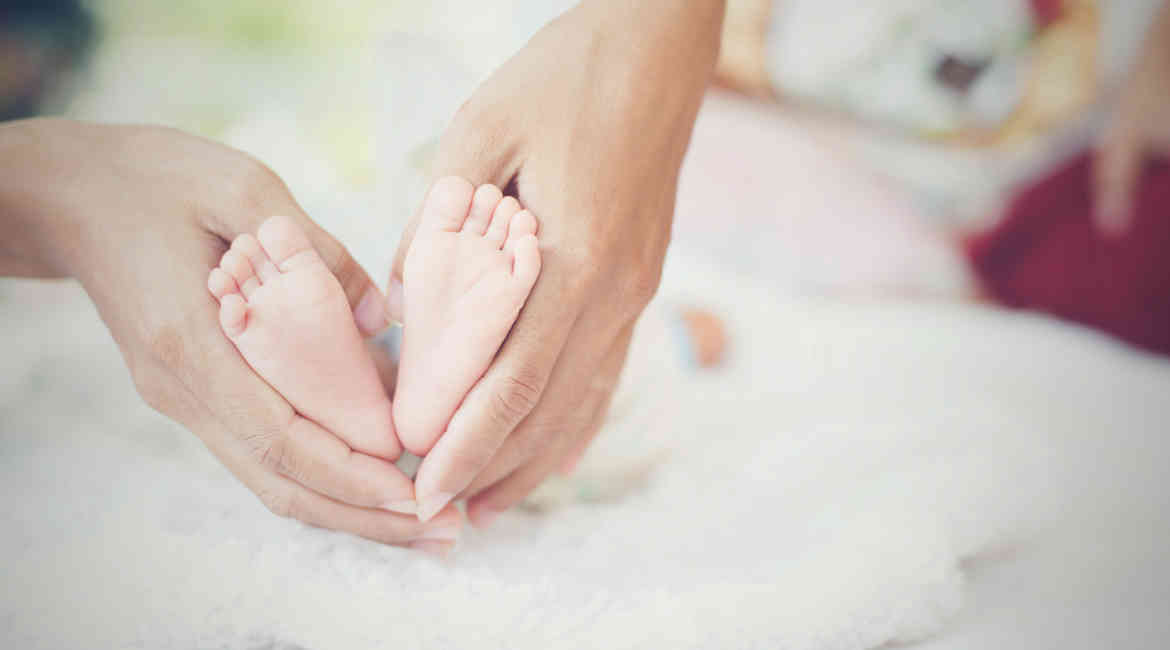 mani mamma piedi bimbi