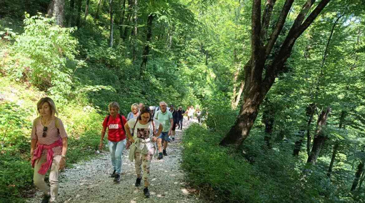 Soci In Gita Con Romagnabanca Nelle Marche (3)