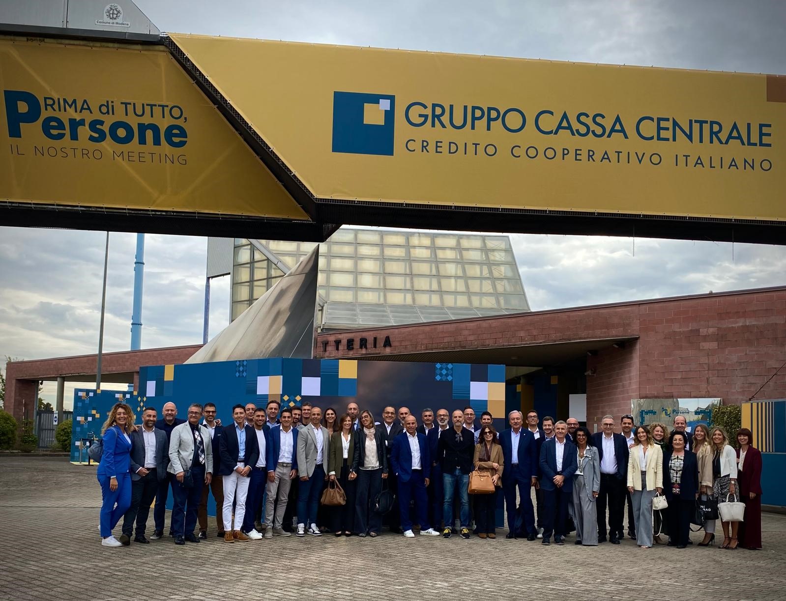 Foto Di Gruppo Meeting